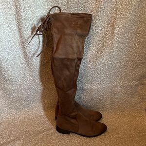Women’s tall suede-like boot